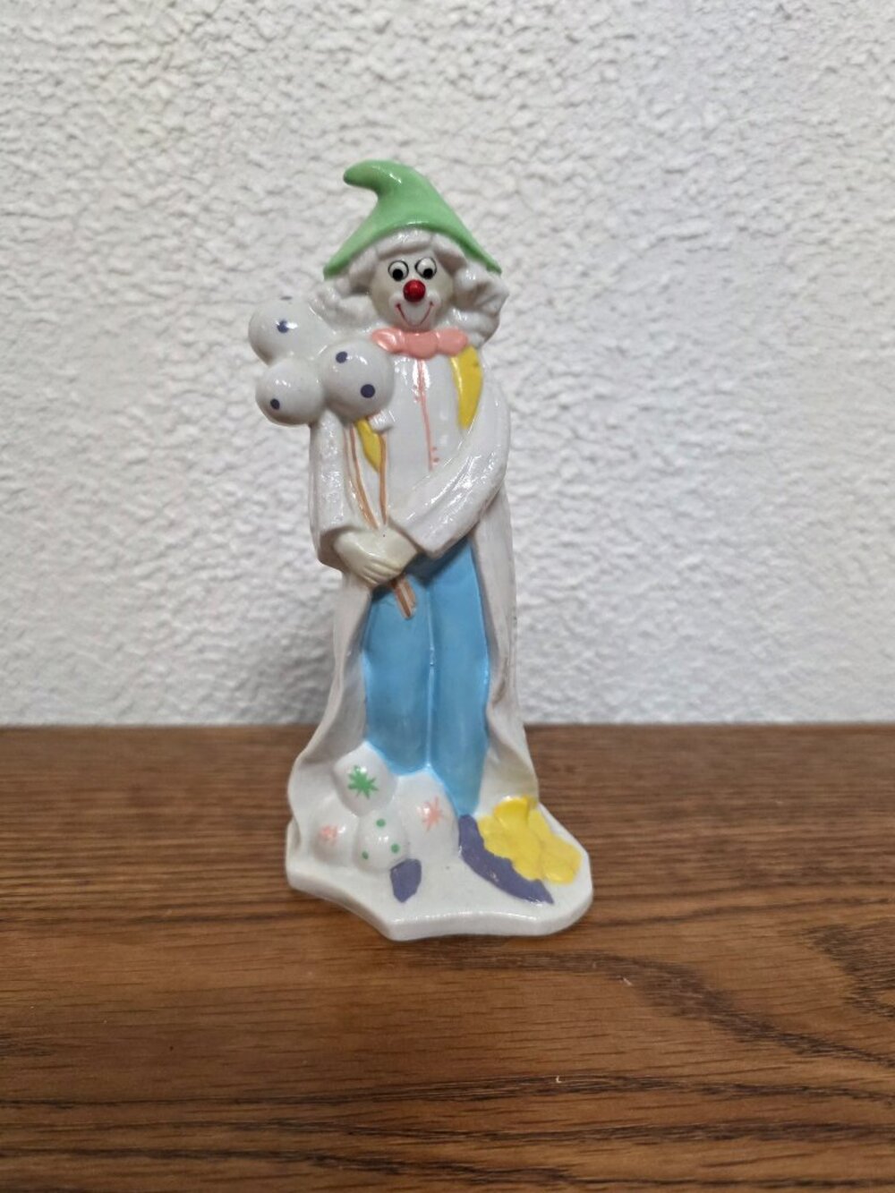 Home Decor Accents Porcelain 6" Clown Holding Balloons